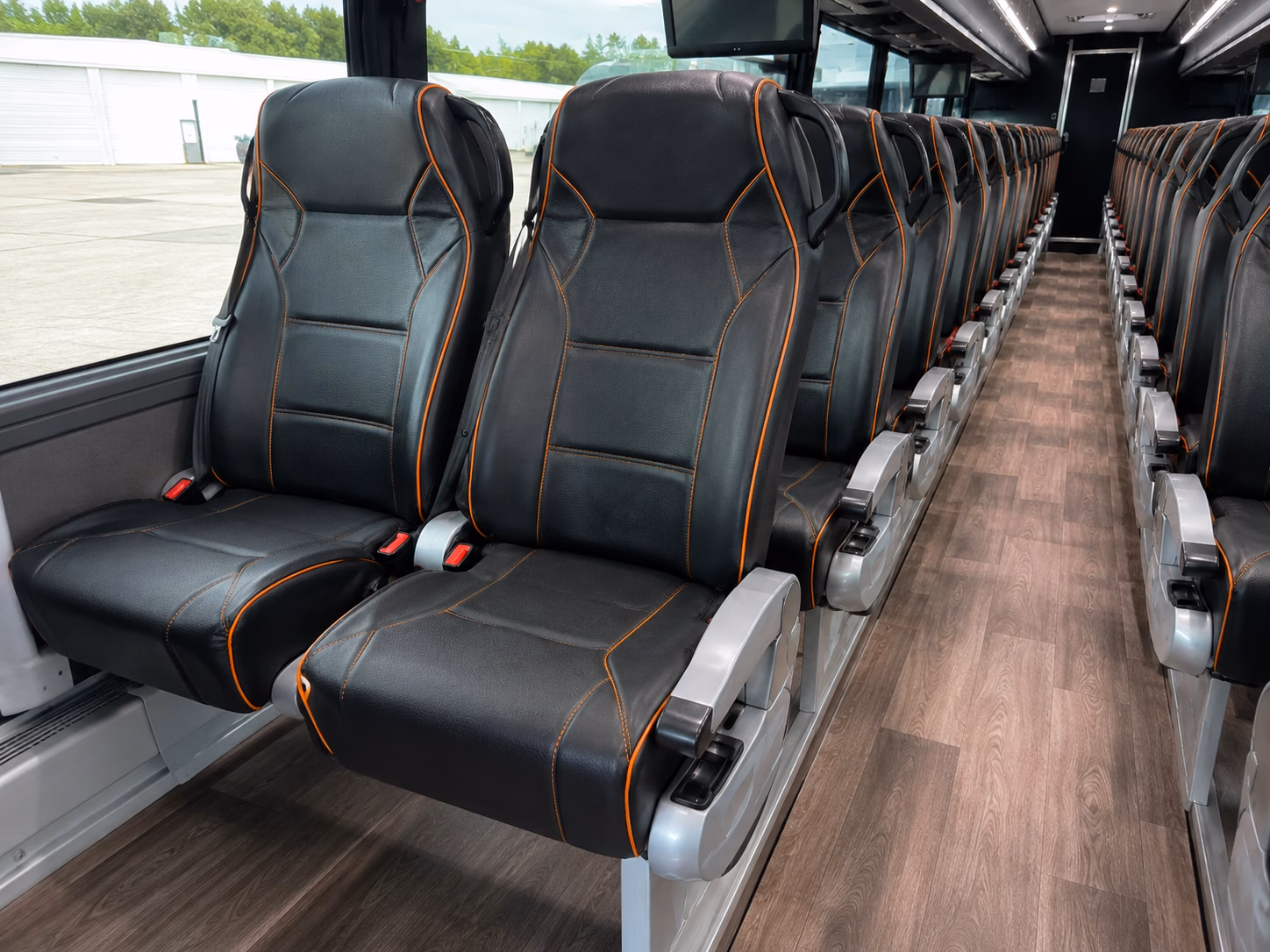 bakersfield construction and film crew shuttle buses